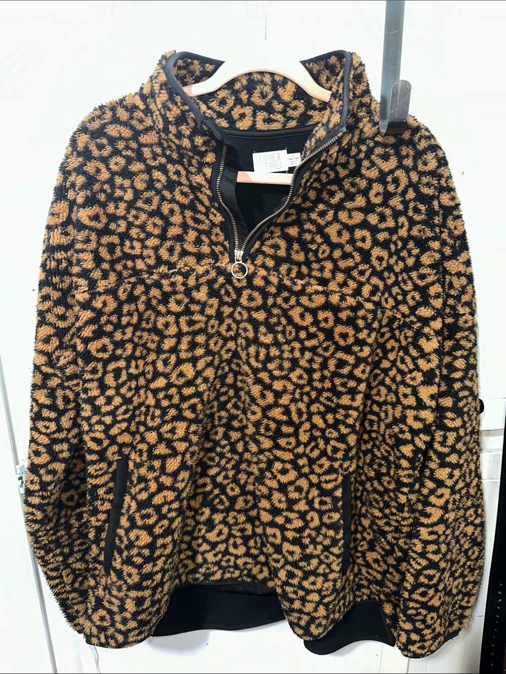Time and Tru Leopard Print Sherpa V-Neck Pullover - Black and Brown